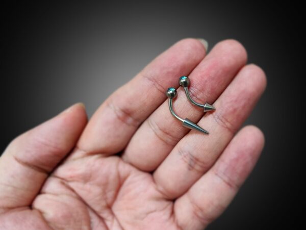 Titanium Spike Vertical Labret Stud Lip Piercings with Gem Crystal- Spikes / Cone 18g 16g 14g Curved Bar - Stud for Anti- Eyebrow, Rook