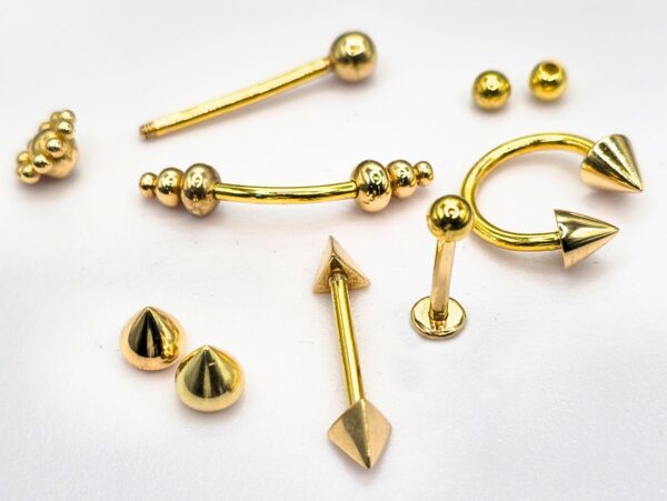 14K Gold Spike Pyramid Labret Stud Lip Jewellery, Lip Piercing Tragus Earring - 16G Body Jewellery Gold Lip Bar