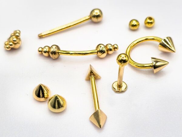 14K Gold Spike Labret Stud Lip Jewellery, Lip Piercing Tragus Earring - Pyramid Design - 16G Body Jewellery Gold Lip Bar