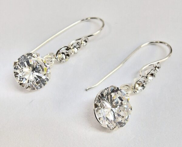 Silver Drop Dangle Beautiful Shiny CZ Crystal Earrings - This exquisite earring captivates with its timeless elegance.